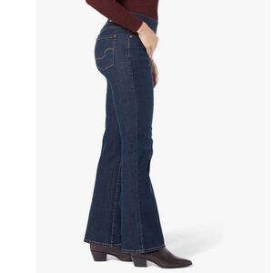 NWT Signature Levi‎ Strauss Dark Blue Tummy Control Pull On Bootcut Jeans (14L)